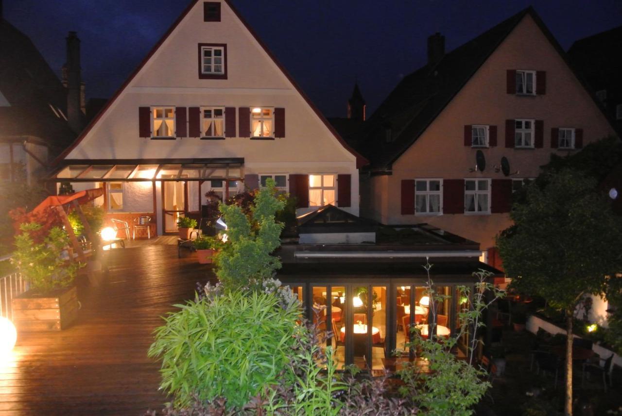 Hotel-Restaurant Goldenes Lamm Динкельсбюль Экстерьер фото