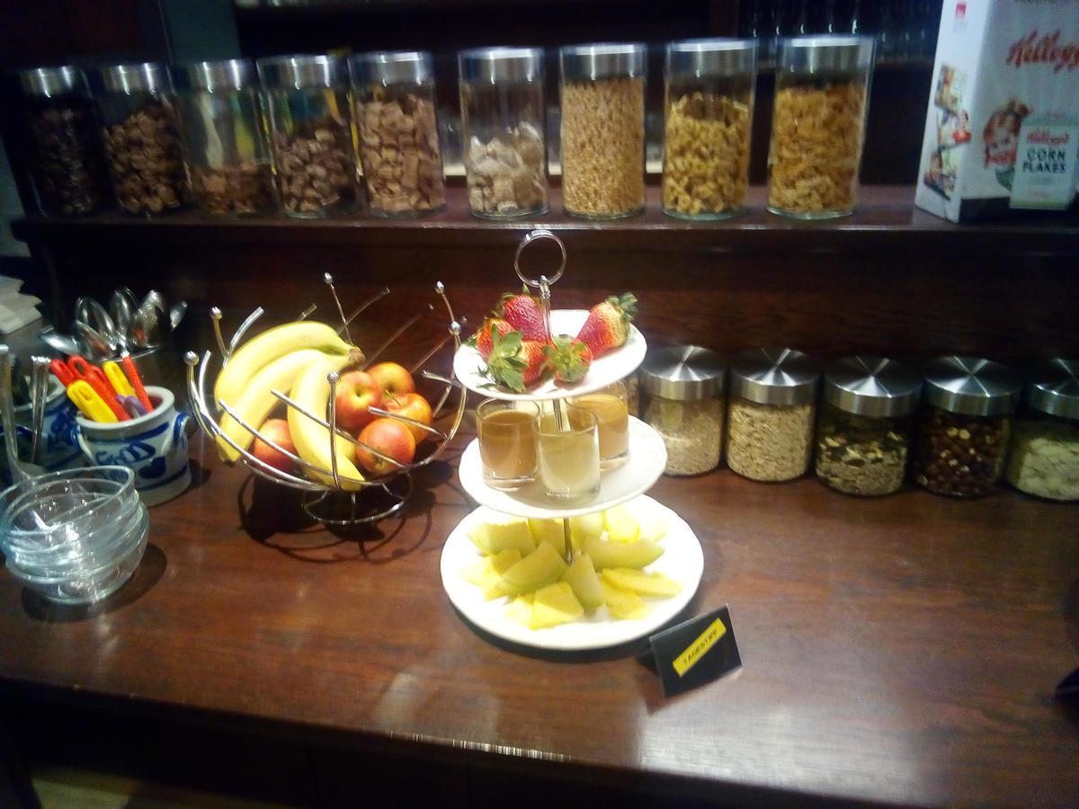 Hotel-Restaurant Goldenes Lamm Динкельсбюль Экстерьер фото