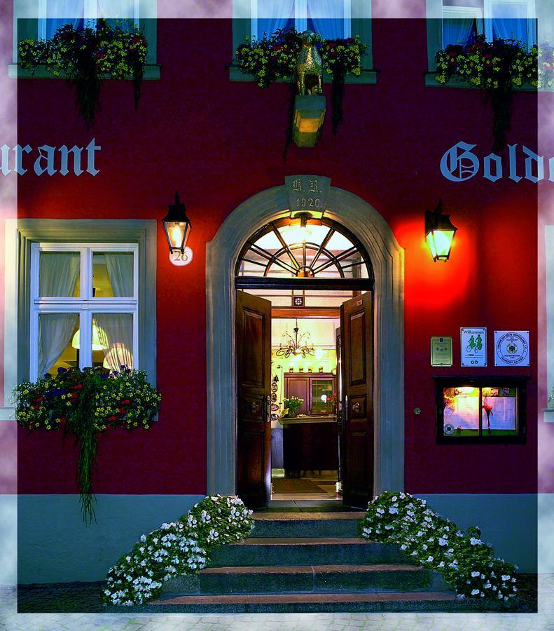 Hotel-Restaurant Goldenes Lamm Динкельсбюль Экстерьер фото