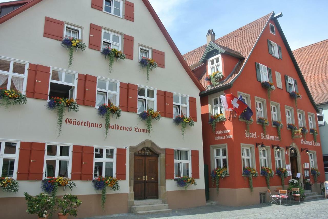Hotel-Restaurant Goldenes Lamm Динкельсбюль Экстерьер фото