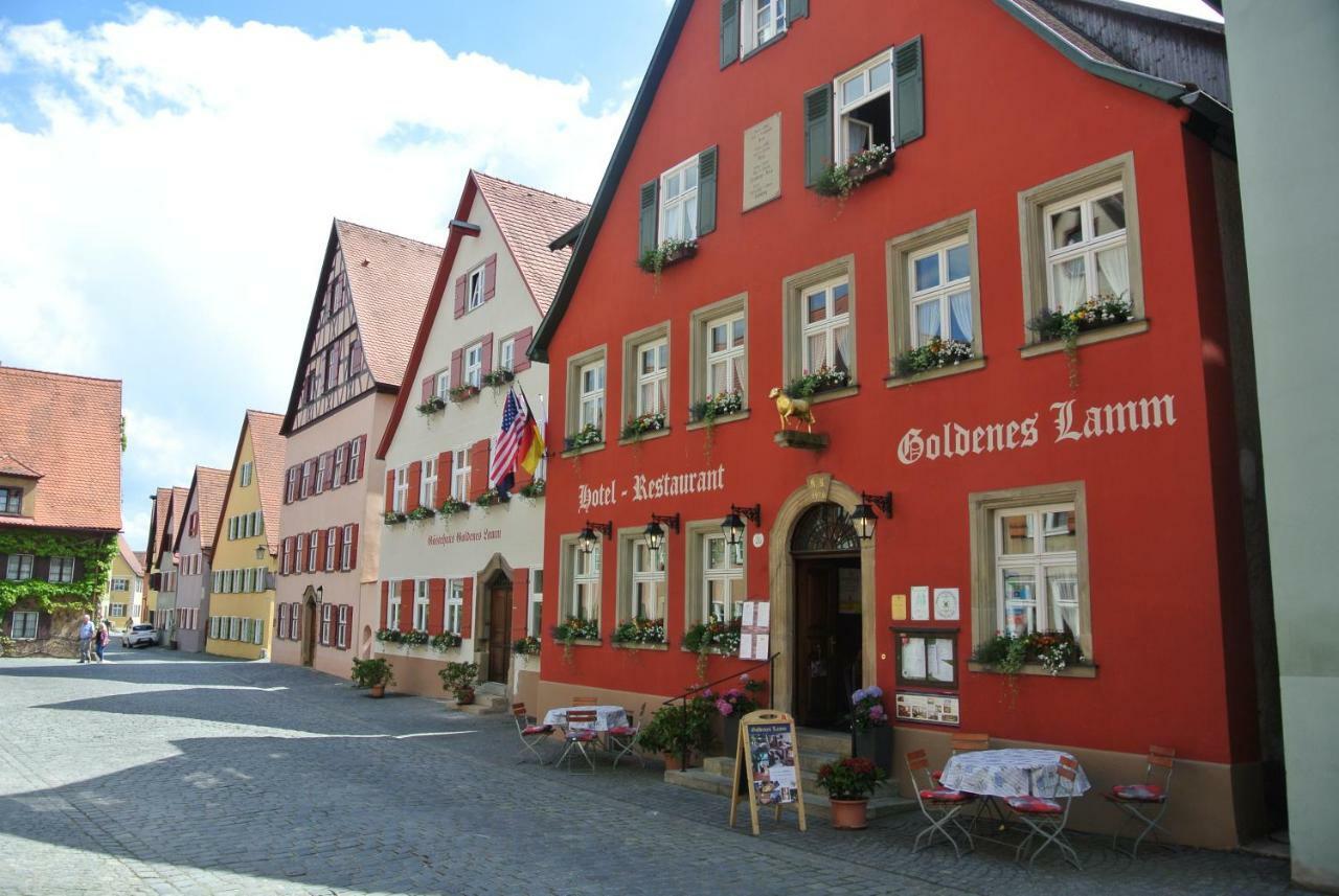 Hotel-Restaurant Goldenes Lamm Динкельсбюль Экстерьер фото